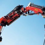 GRUA AUTOCARGANTE DE 12 TM. CON 25 MTS. DE BRAZO Y CABRESTANTE